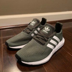 adidas Swift Run Shoes - Olive Size 6